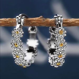 Daisy Earrings